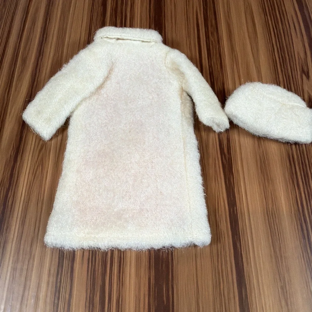 Vintage‎ Skipper 1966 Chill Chasers #1926 White Coat & White Hat Incomplete